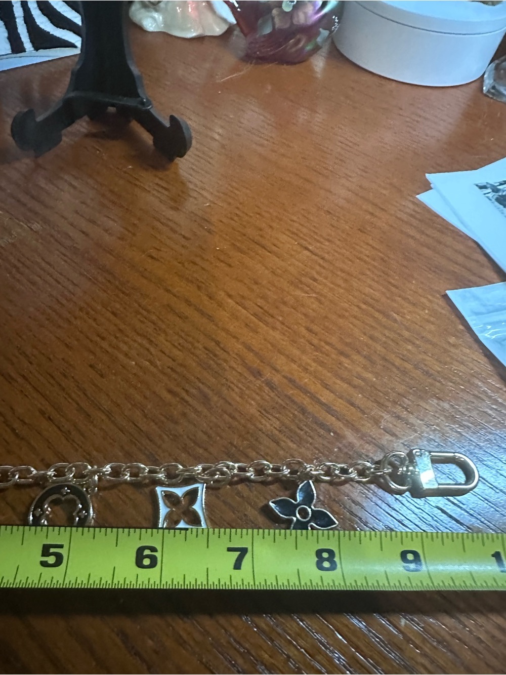 Fashion Gold and Black Bag
Charm Chain - Picture 2 of 2